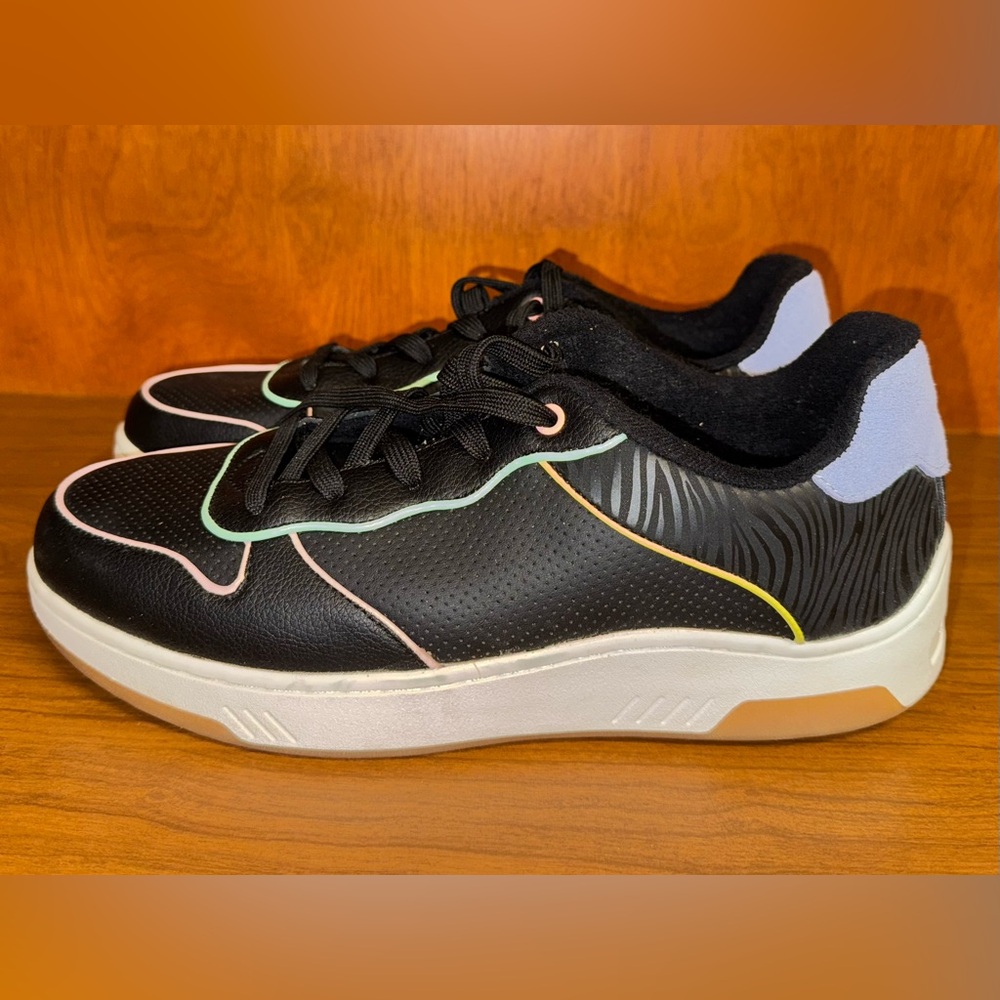 Skechers Women's Upbeats-Tracers Fitness Athletic and Training Shoes Size 10
